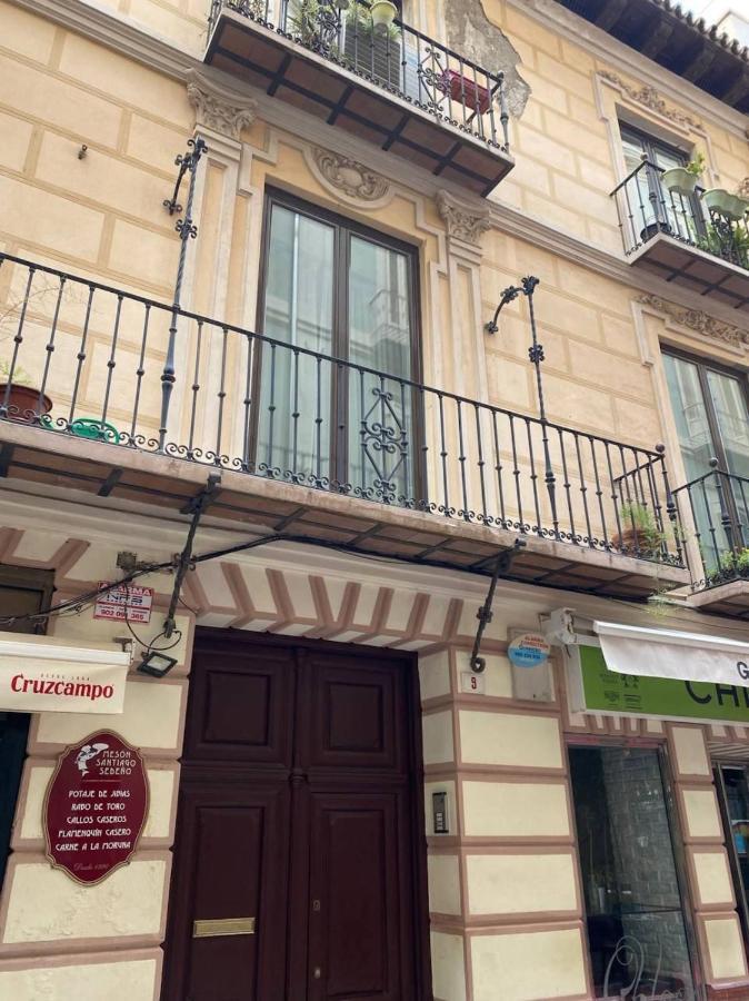 Holidays2Malaga Correo Viejo Next Cathedral Malaga With French Balconies Exterior foto